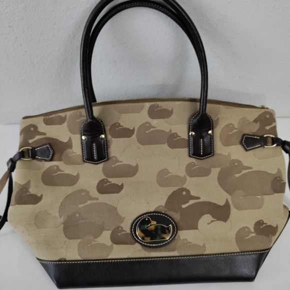 DOONEY & BOURKE Brown Canvas Duck Pattern With Leather Trim Tote - Picture 12 of 15